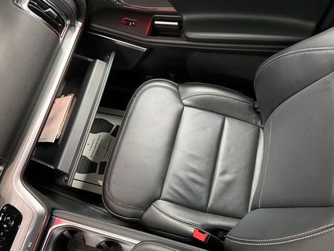 Used 2025 Ford Expedition Max Platinum image 40