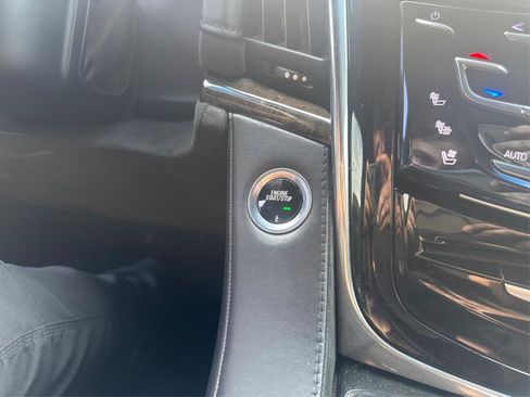 Used 2016 Cadillac Escalade Platinum RWD image 25