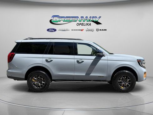 Used 2025 Ford Expedition Tremor AWD/4WD image 21