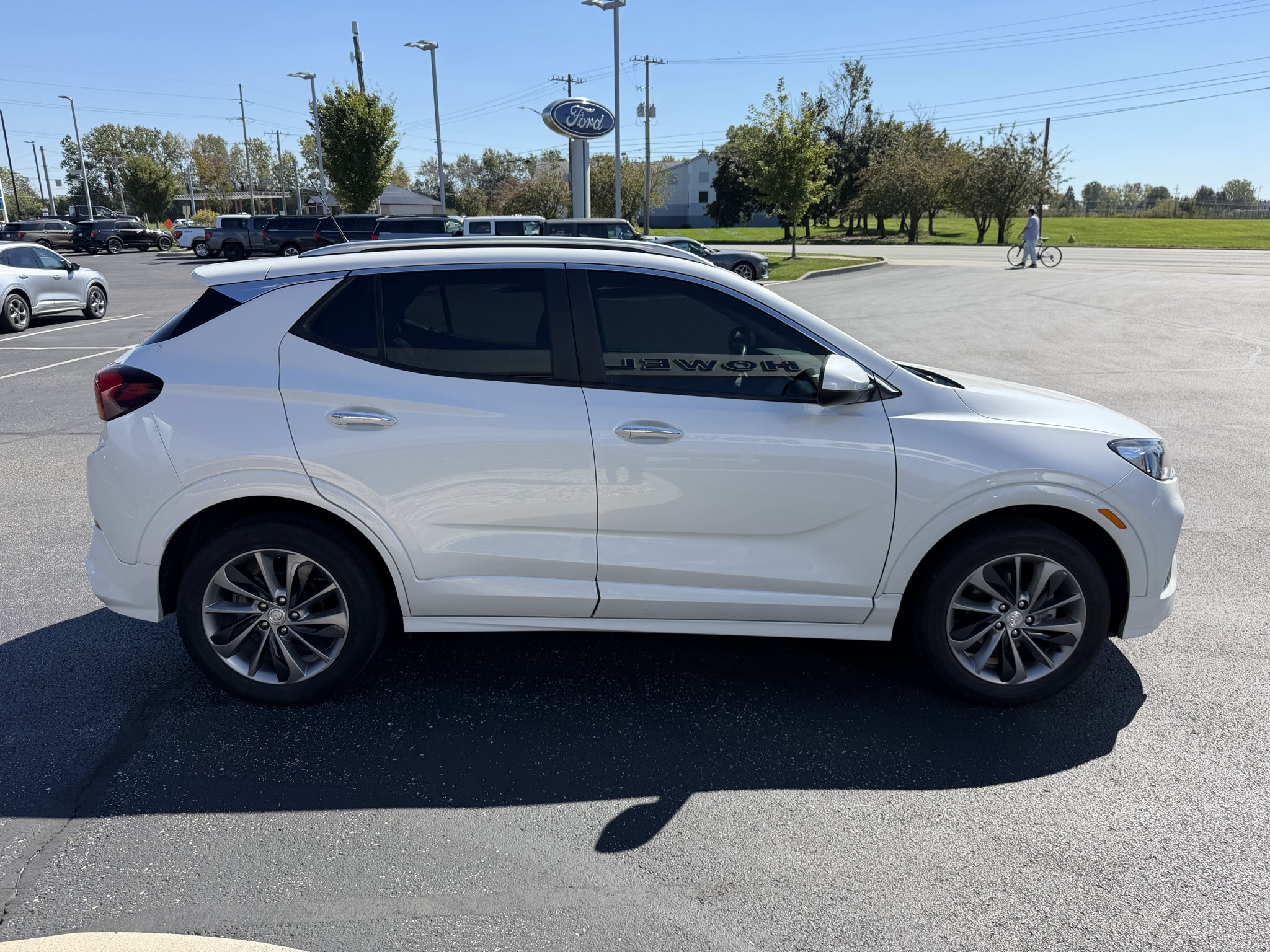 Used 2022 Buick Encore GX Preferred w/ Sport Touring Package FWD image 5