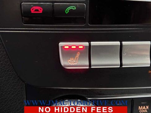 Used 2014 Mercedes-Benz C 300 Sport image 39