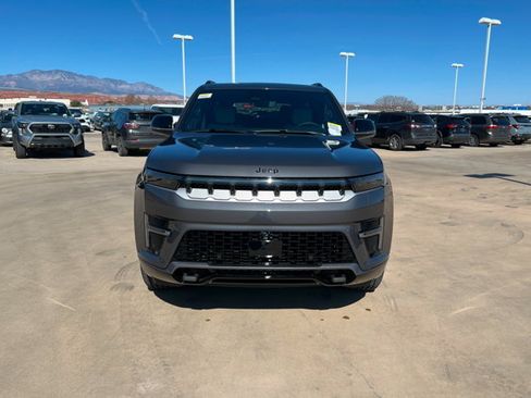 New 2026 Jeep Grand Wagoneer 4WD w/ Premium Group I image 8