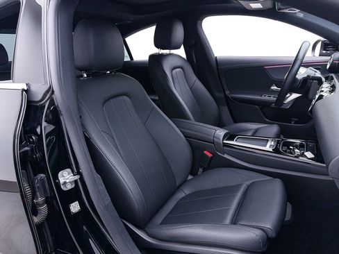 Used 2024 Mercedes-Benz CLA 250 4MATIC image 35