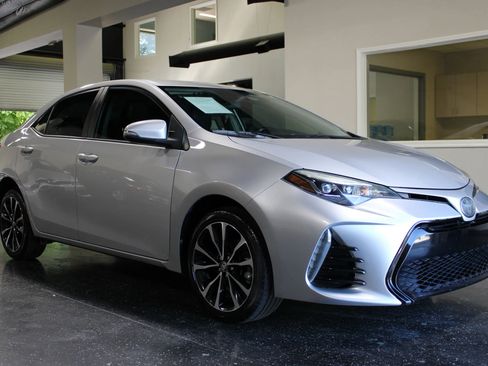 Used 2018 Toyota Corolla SE FWD image 32