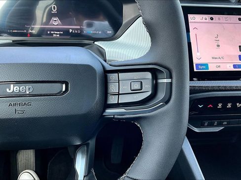 New 2026 Jeep Cherokee Limited image 7