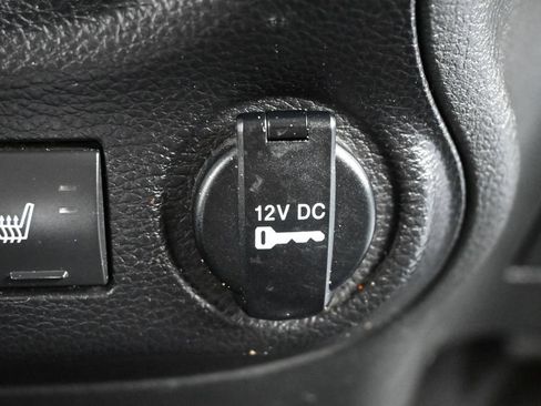 Used 2014 Jeep Wrangler Unlimited Sahara w/ Dual Top Group AWD/4WD image 22