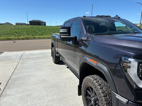 Used 2025 GMC Sierra 2500 AT4X AWD/4WD image 2