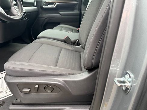 Used 2023 Chevrolet Silverado 1500 LT AWD/4WD image 12