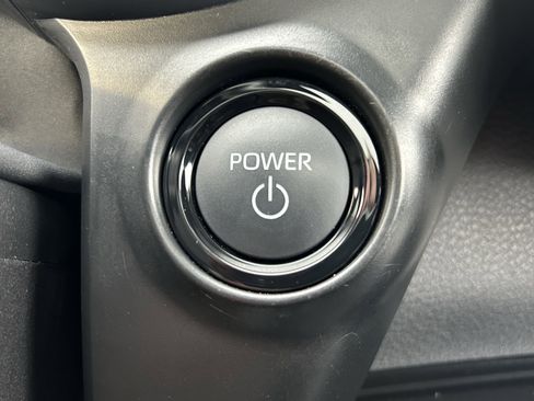 Used 2025 Toyota Sienna Platinum image 37