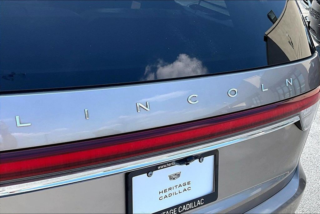 Used 2020 Lincoln Aviator Reserve w/ Equipment Group 202A AWD/4WD image 23