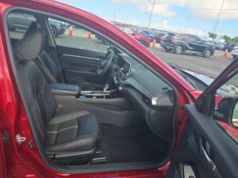 Used 2023 Nissan Altima 2.5 SR FWD image 7