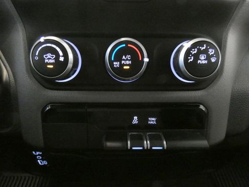 Used 2022 RAM 1500 Big Horn image 14