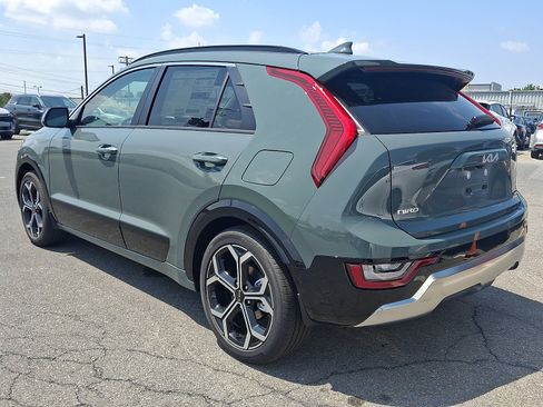 New 2026 Kia Niro SX Touring FWD image 4