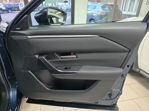 Used 2025 MAZDA CX-50 AWD 2.5 S w/ Premium Package image 19