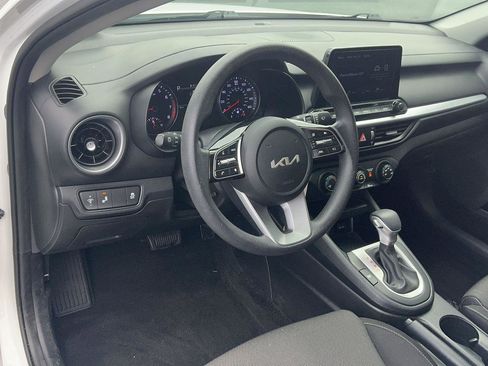 Used 2023 Kia Forte LXS w/ LXS Technology Package FWD image 16