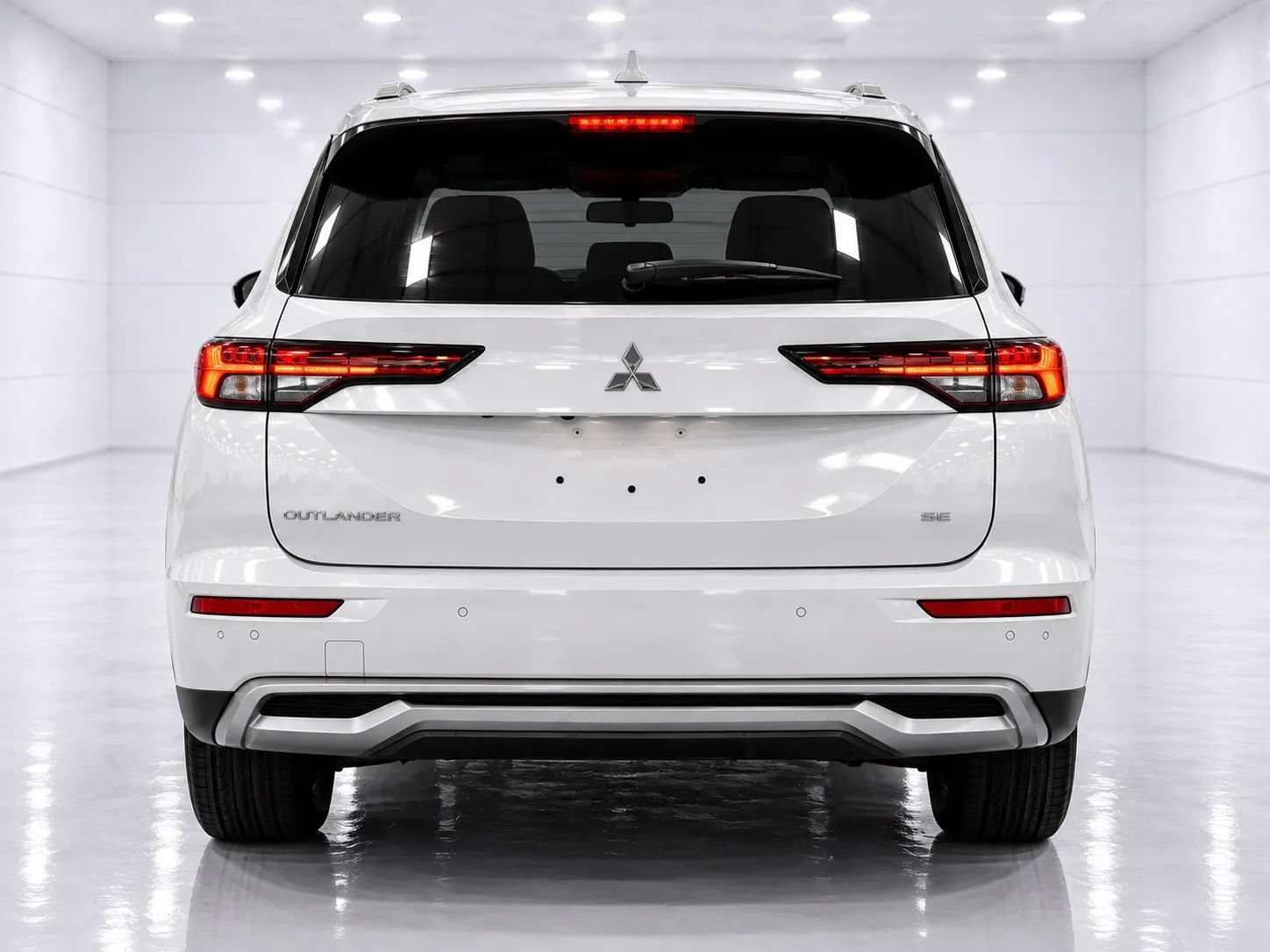 Used 2025 Mitsubishi Outlander SE FWD image 4