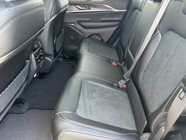 New 2026 Jeep Grand Cherokee Altitude AWD/4WD image 21