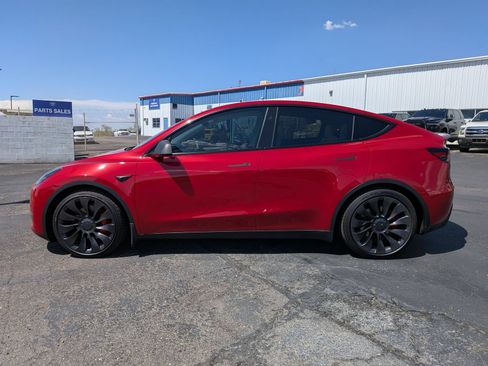 Used 2023 Tesla Model Y Performance AWD/4WD image 9