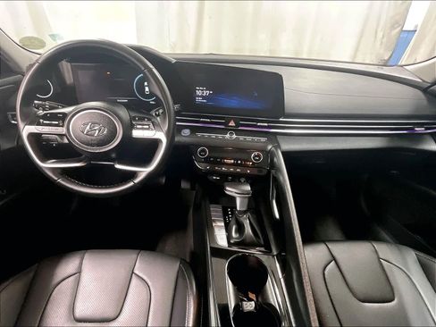 Used 2022 Hyundai Elantra Limited image 21