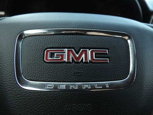 Used 2017 GMC Acadia Denali w/ Technology Package FWD image 27