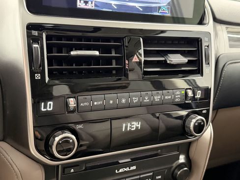 Used 2023 Lexus GX 460 Premium AWD/4WD image 22