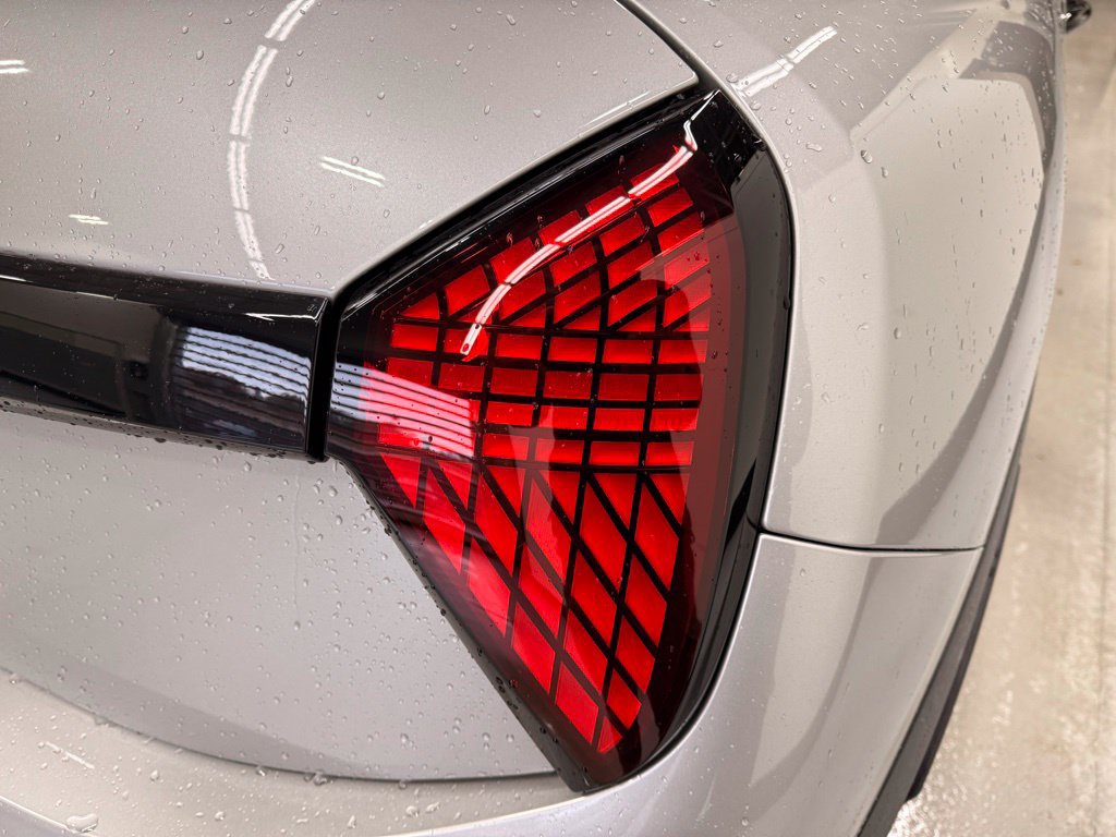 Used 2025 MINI Cooper 2-Door Hardtop FWD image 5