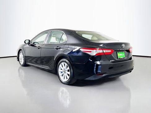 Used 2018 Toyota Camry LE w/ Convenience Package FWD image 7