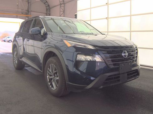 Used 2026 Nissan Rogue SV AWD/4WD image 5
