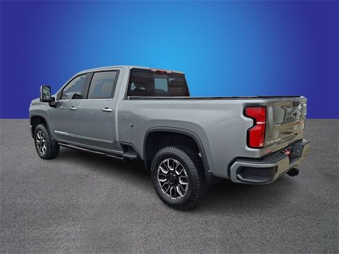 Used 2025 Chevrolet Silverado 2500 High Country w/ High Country Premium Package image 7