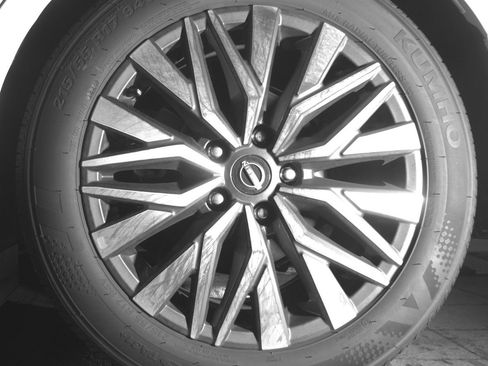 Used 2025 Nissan Altima 2.5 SV FWD image 14