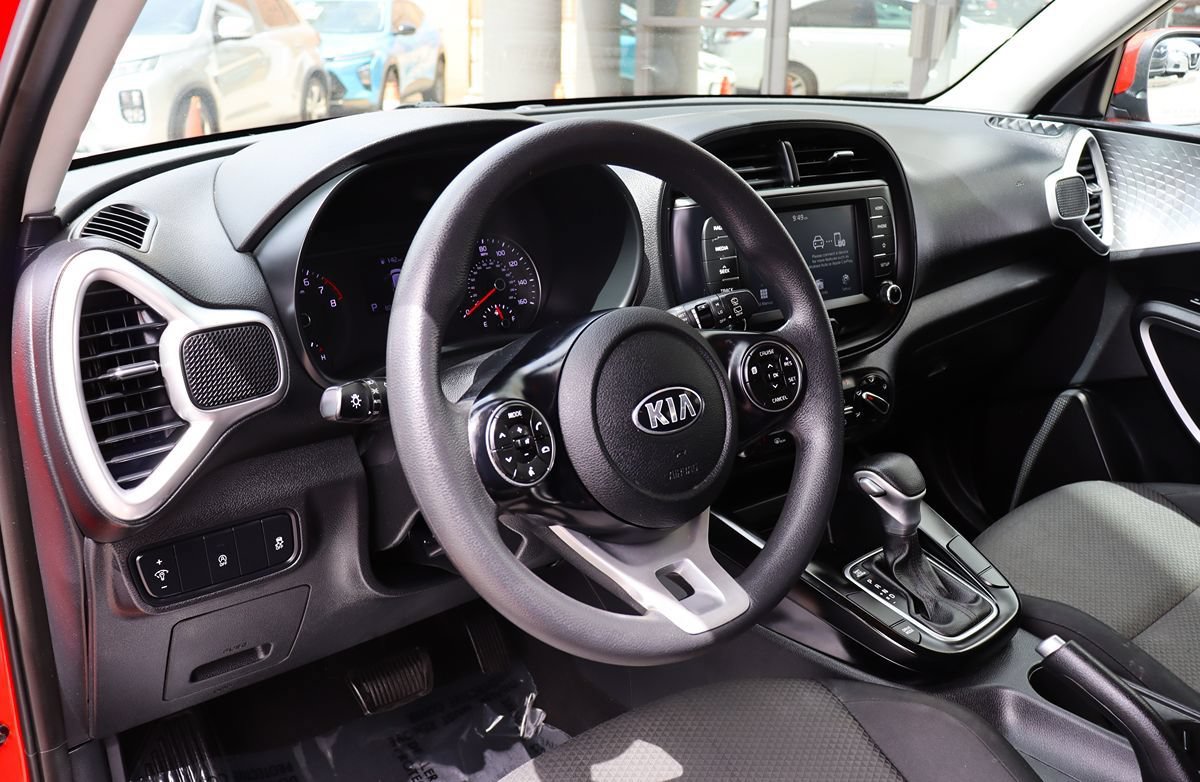 Used 2020 Kia Soul LX FWD image 39