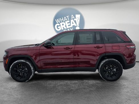 New 2026 Jeep Grand Cherokee Altitude AWD/4WD image 7