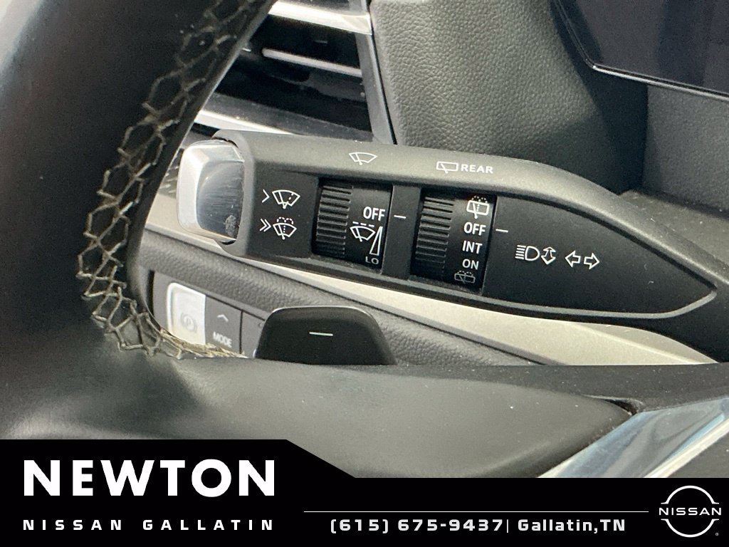 Used 2024 Chevrolet Traverse LT FWD image 40