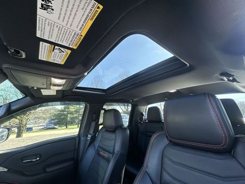 Used 2025 Nissan Frontier PRO-4X w/ Pro Premium Package image 22