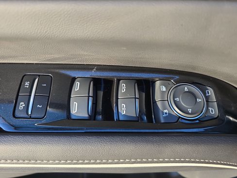 Used 2024 Cadillac Escalade Sport w/ LPO, ONYX Package image 29