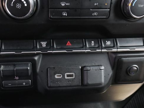 Used 2020 Chevrolet Silverado 3500 LT AWD/4WD image 34