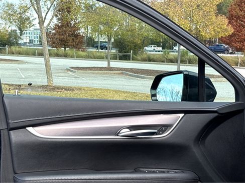 Used 2021 Cadillac XT5 Luxury image 5