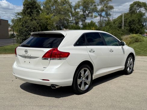 Used 2011 Toyota Venza AWD w/ Comfort Pkg image 3