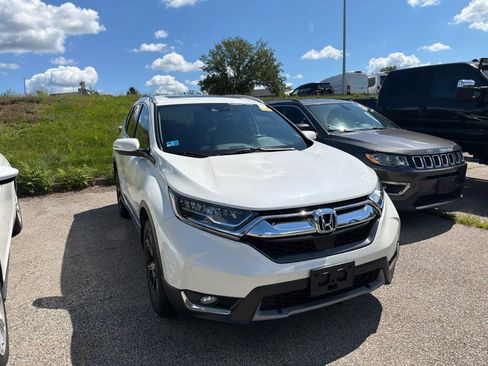 Used 2018 Honda CR-V Touring image 2