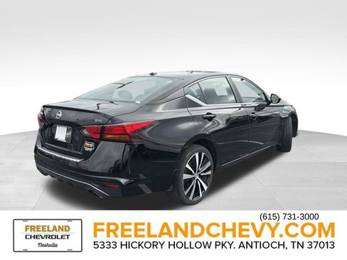 Used 2022 Nissan Altima 2.5 SR image 3