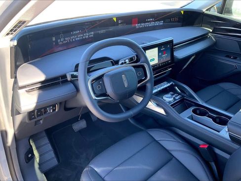 New 2026 Lincoln Nautilus Premier image 8