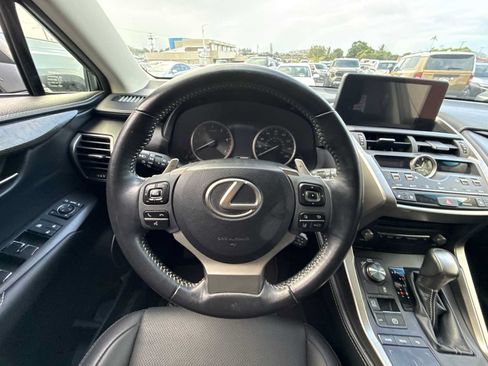 Used 2018 Lexus NX 300 FWD image 15