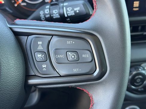 Used 2024 Jeep Wrangler Unlimited Rubicon AWD/4WD image 19