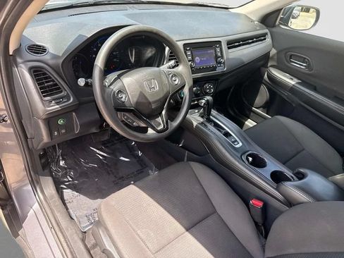 Used 2021 Honda HR-V LX image 12
