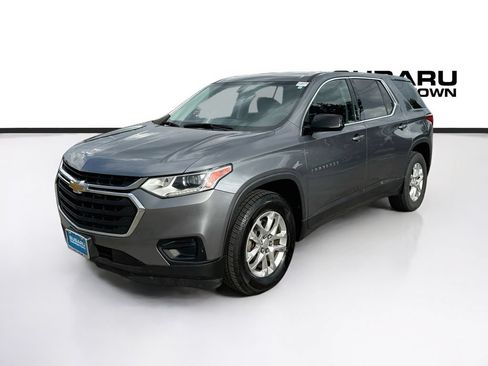 Used 2019 Chevrolet Traverse LS w/ LPO, Floor Liner Package FWD image 3