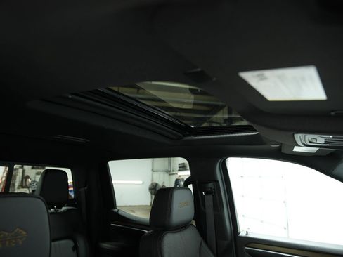 Used 2024 Chevrolet Silverado 1500 High Country w/ High Country Premium Package image 20