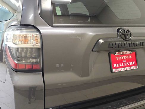 Used 2016 Toyota 4Runner TRD Pro AWD/4WD image 7