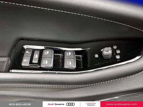 Used 2023 Jeep Grand Cherokee Overland w/ Luxury Tech Group IV AWD/4WD image 20
