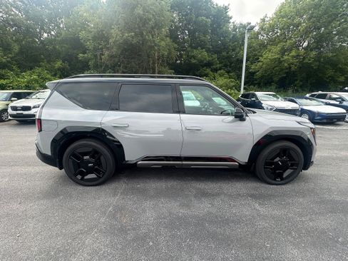 New 2026 Kia EV9 GT-Line image 4