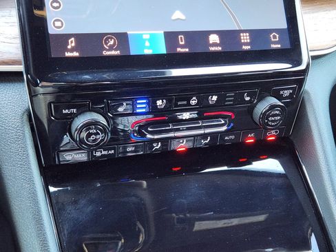 Used 2022 Jeep Grand Cherokee Summit image 21